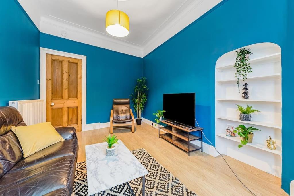 Traditional 1-Bed Flat In Southside Глазго Экстерьер фото